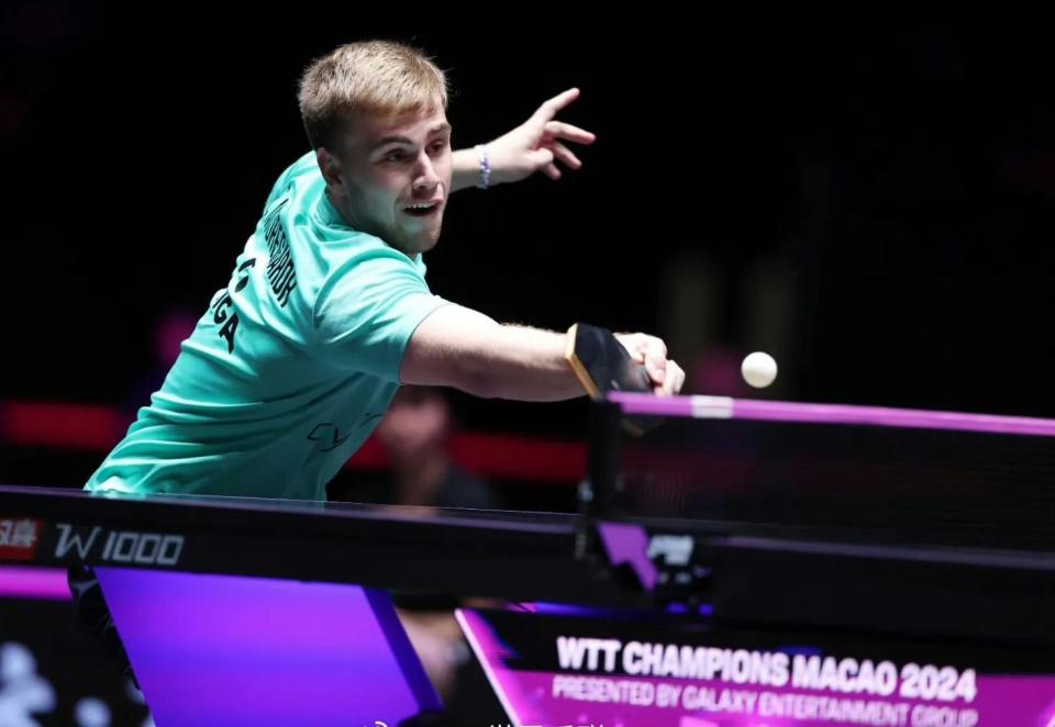 广厦大胜24分霸榜联盟第一，孙铭徽14分8助攻领衔，布朗9分复出引关注